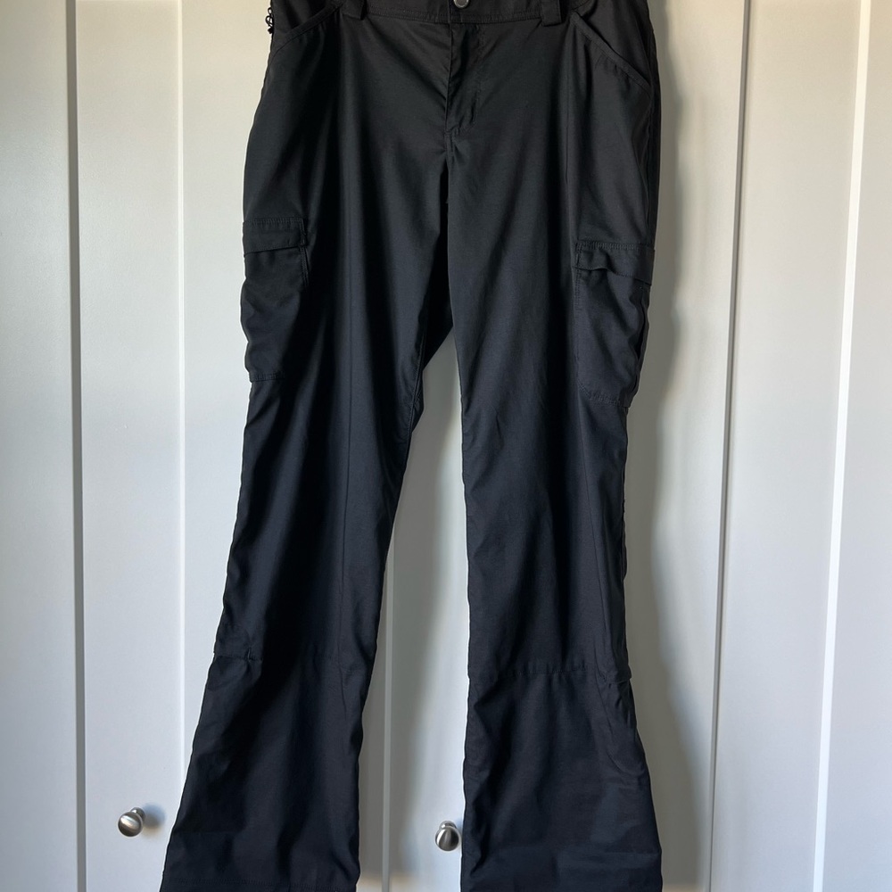 Duluth Trading Co Black Hiking Nylon Pants/Capri